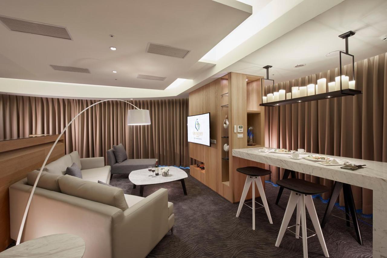 Grand Bay Resort Hotel Heng-ch'un Εξωτερικό φωτογραφία The interior of the lounge